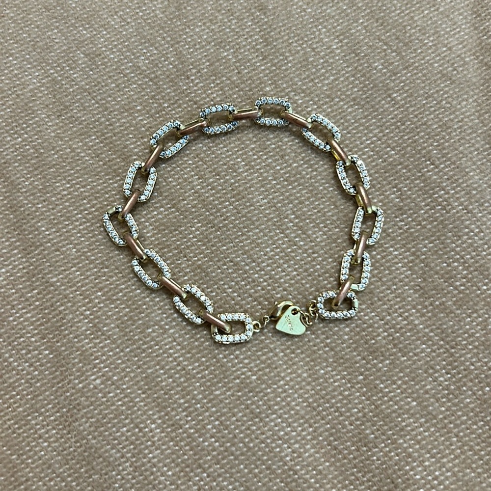 Gold and sparkles chain bracelet